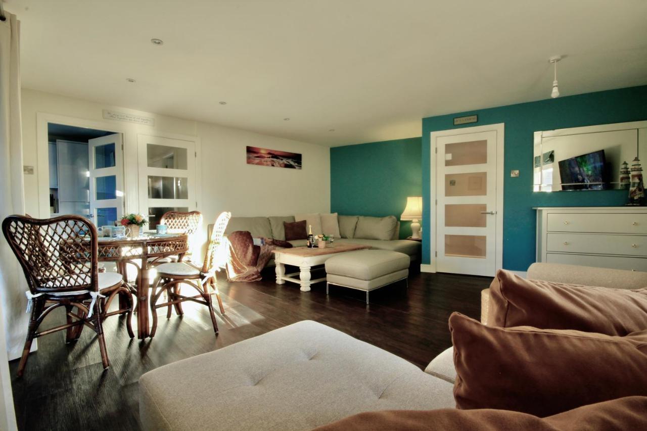 St Georges Balcony Suite With Parking Portsmouth Exterior photo